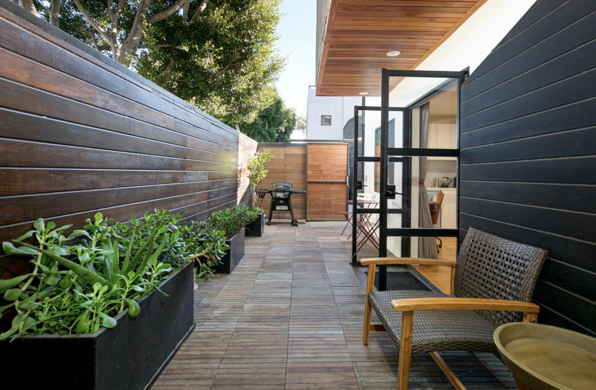 Venice Beach Studio With Large Private Patio Steps To The Beach Los Angeles Exteriér fotografie