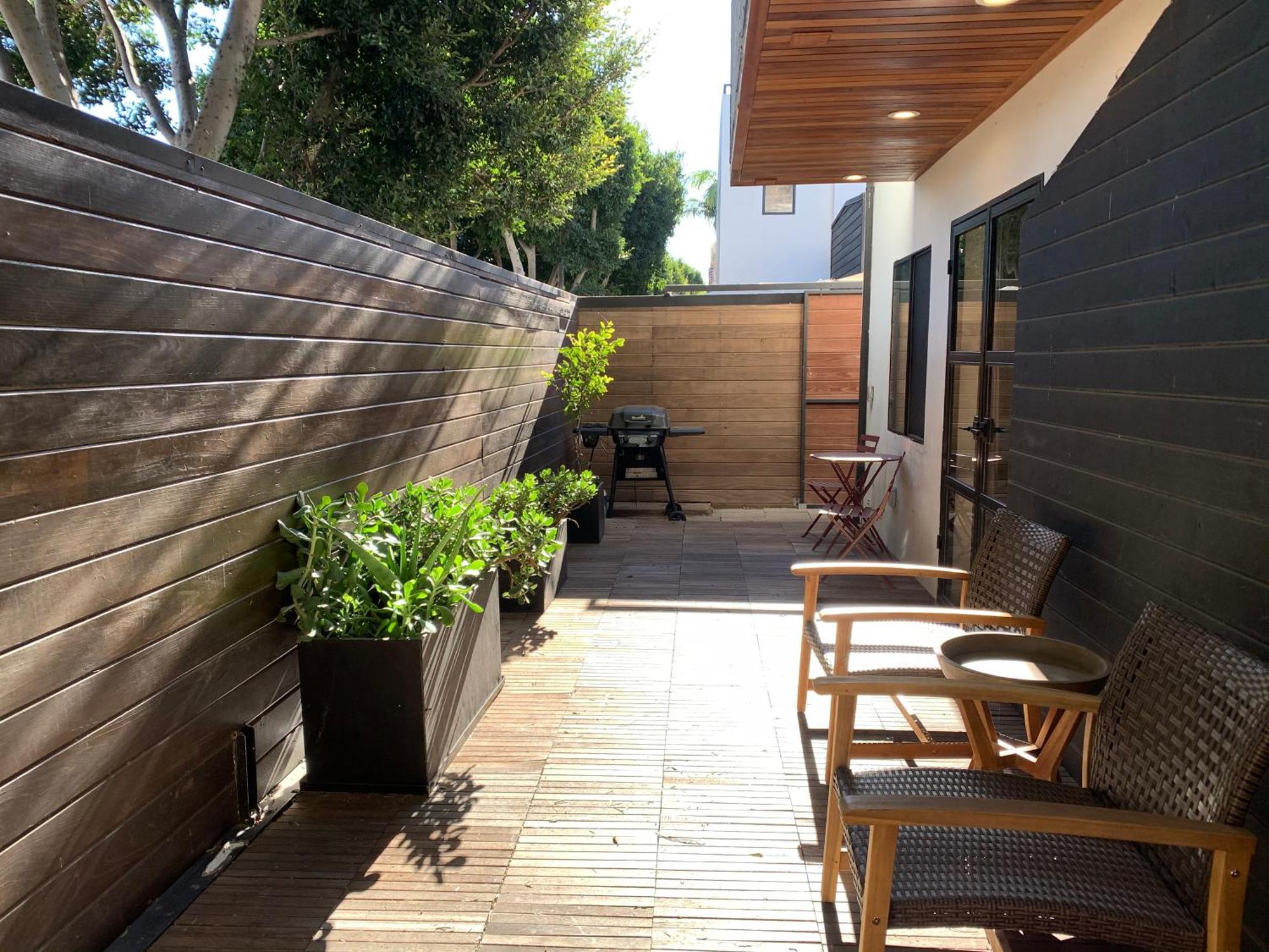 Venice Beach Studio With Large Private Patio Steps To The Beach Los Angeles Exteriér fotografie