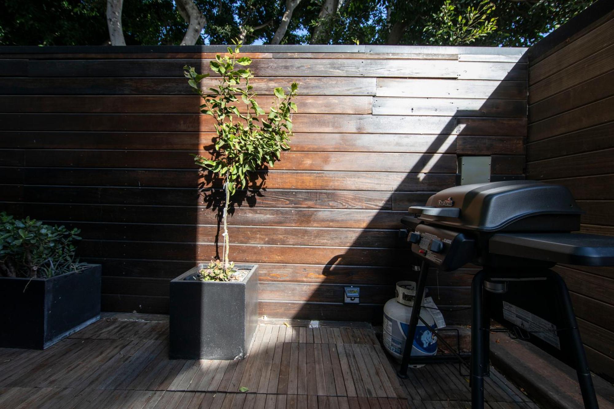 Venice Beach Studio With Large Private Patio Steps To The Beach Los Angeles Exteriér fotografie