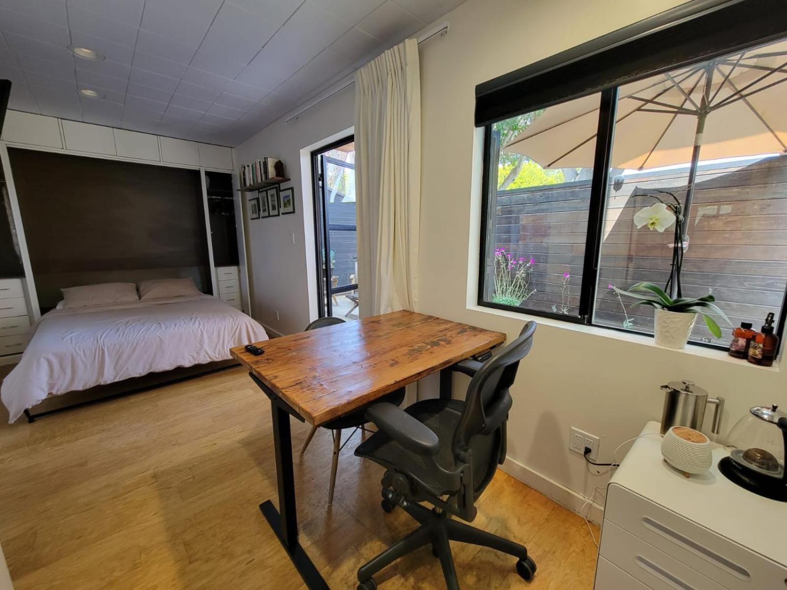 Venice Beach Studio With Large Private Patio Steps To The Beach Los Angeles Exteriér fotografie