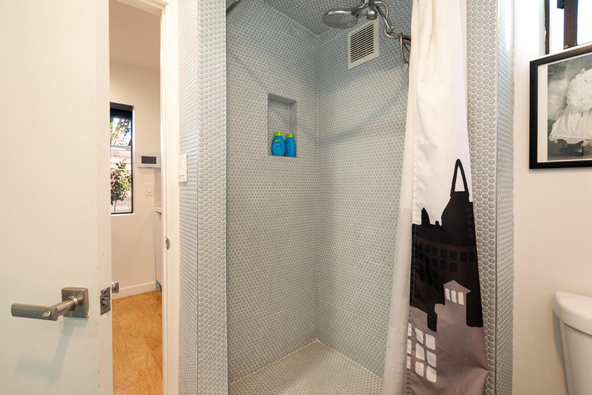 Venice Beach Studio With Large Private Patio Steps To The Beach Los Angeles Exteriér fotografie