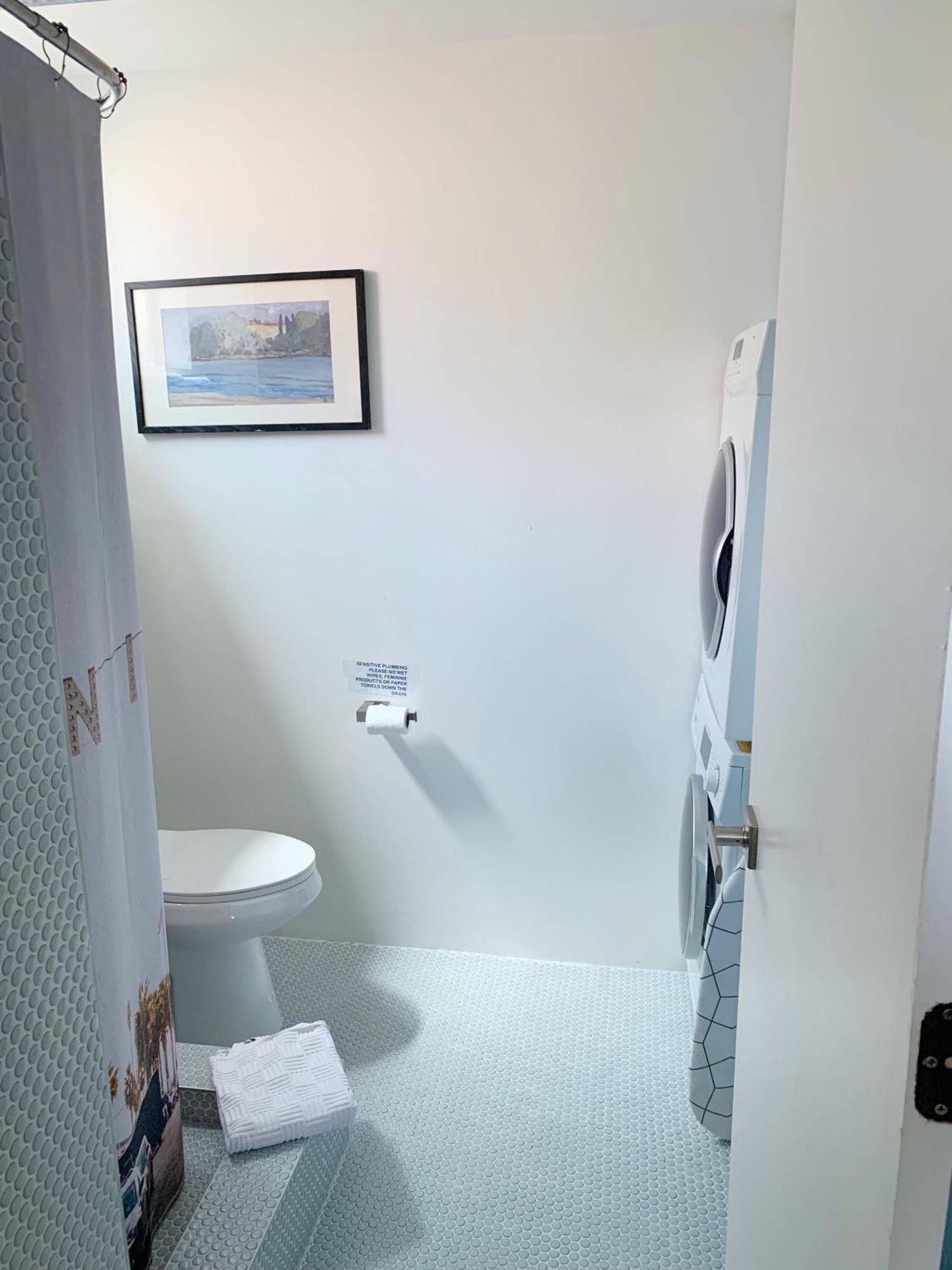 Venice Beach Studio With Large Private Patio Steps To The Beach Los Angeles Exteriér fotografie